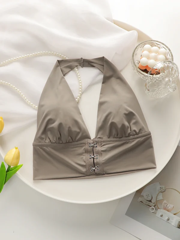 Hot selling women's sexy lingerie with neck hanging front buckle deep V without steel ring gathering push up backless bra MR2824